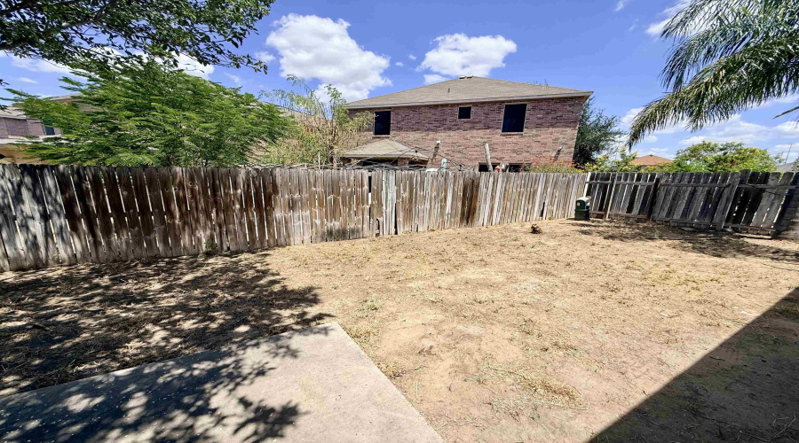 505 Valnera Dr, Laredo, Texas 78043, 3 Bedrooms Bedrooms, 5 Rooms Rooms,2 BathroomsBathrooms,Residential,For Sale,505 Valnera Dr,20263901