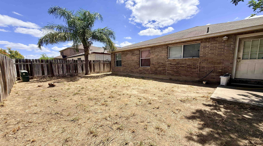 505 Valnera Dr, Laredo, Texas 78043, 3 Bedrooms Bedrooms, 5 Rooms Rooms,2 BathroomsBathrooms,Residential,For Sale,505 Valnera Dr,20263901