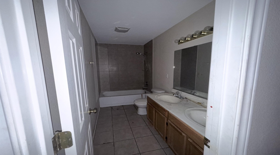 505 Valnera Dr, Laredo, Texas 78043, 3 Bedrooms Bedrooms, 5 Rooms Rooms,2 BathroomsBathrooms,Residential,For Sale,505 Valnera Dr,20263901