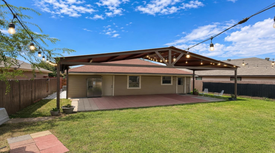 5507 Palestine Dr, Laredo, Texas 78046, 3 Bedrooms Bedrooms, 5 Rooms Rooms,2 BathroomsBathrooms,Residential,For Sale,5507 Palestine Dr,20263902