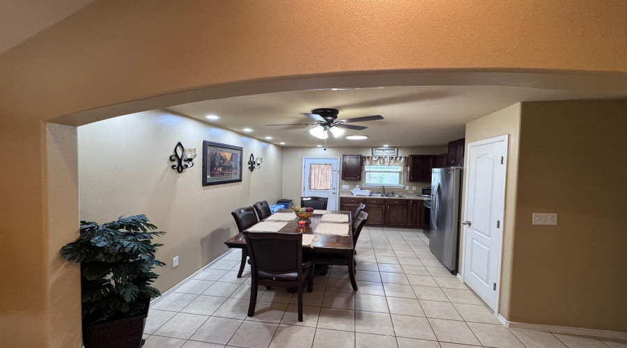 5507 Palestine Dr, Laredo, Texas 78046, 3 Bedrooms Bedrooms, 5 Rooms Rooms,2 BathroomsBathrooms,Residential,For Sale,5507 Palestine Dr,20263902