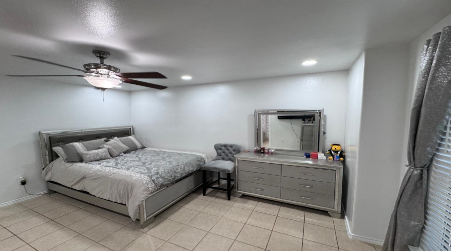 5507 Palestine Dr, Laredo, Texas 78046, 3 Bedrooms Bedrooms, 5 Rooms Rooms,2 BathroomsBathrooms,Residential,For Sale,5507 Palestine Dr,20263902