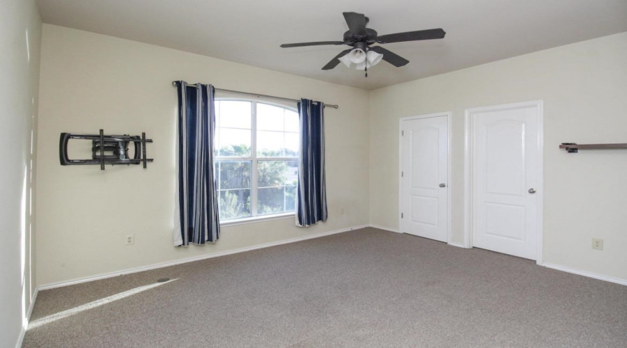 2619 San Isidro Pkwy, Laredo, Texas 78045, 2 Bedrooms Bedrooms, 5 Rooms Rooms,2 BathroomsBathrooms,Residential,For Sale,2619 San Isidro Pkwy,20263904
