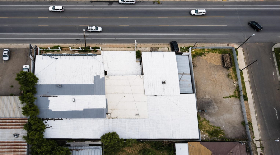 3710 San Bernardo Ave, Laredo, Texas 78041, 1 Room Rooms,4 BathroomsBathrooms,Commercial retail/office,For Sale,3710 San Bernardo Ave,20263906