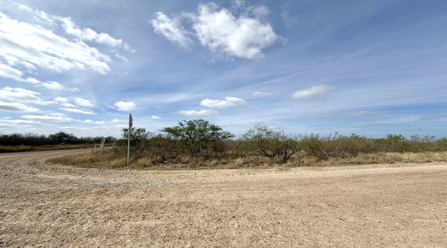 LOT 1 Colorado Acs Sur, Laredo, Texas 78041, ,Land,For Sale,LOT 1 Colorado Acs Sur,20263910