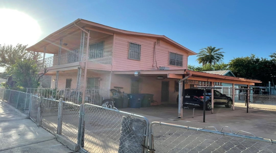 2401 San Francisco Ave, LAREDOO, Texas 78040, ,Multi-family,For Sale,2401 San Francisco Ave,20263912