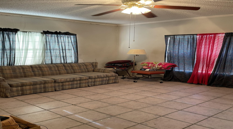 2401 San Francisco Ave, LAREDOO, Texas 78040, ,Multi-family,For Sale,2401 San Francisco Ave,20263912