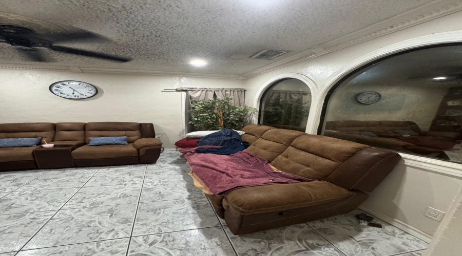 224 Segovia Dr, Laredo, Texas 78046, 5 Bedrooms Bedrooms, 7 Rooms Rooms,4 BathroomsBathrooms,Residential,For Sale,224 Segovia Dr,20261256