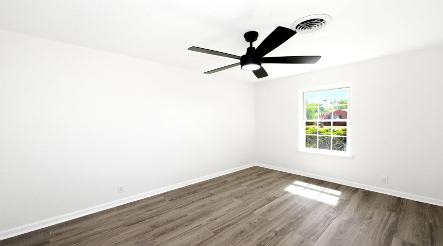 704 Sesame Ln, Laredo, Texas 78045, 3 Bedrooms Bedrooms, 5 Rooms Rooms,2 BathroomsBathrooms,Residential,For Sale,704 Sesame Ln,20263908