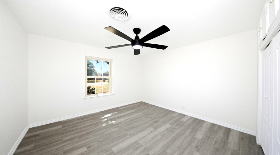 704 Sesame Ln, Laredo, Texas 78045, 3 Bedrooms Bedrooms, 5 Rooms Rooms,2 BathroomsBathrooms,Residential,For Sale,704 Sesame Ln,20263908