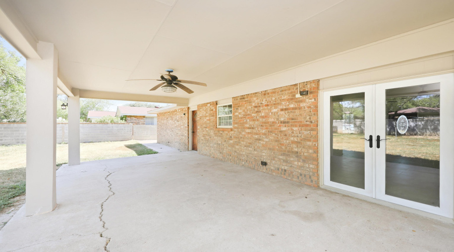 704 Sesame Ln, Laredo, Texas 78045, 3 Bedrooms Bedrooms, 5 Rooms Rooms,2 BathroomsBathrooms,Residential,For Sale,704 Sesame Ln,20263908