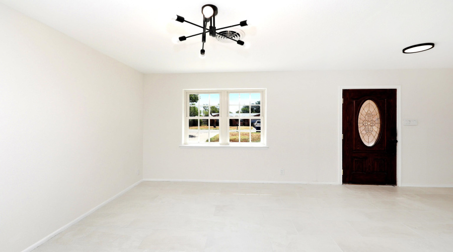 704 Sesame Ln, Laredo, Texas 78045, 3 Bedrooms Bedrooms, 5 Rooms Rooms,2 BathroomsBathrooms,Residential,For Sale,704 Sesame Ln,20263908