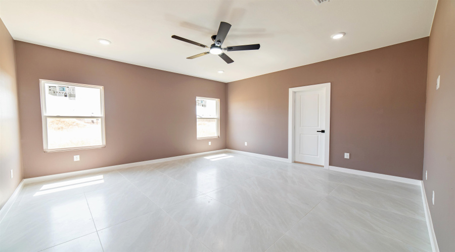 115 Lusitano Dr., Laredo, Texas 78046, 3 Bedrooms Bedrooms, 5 Rooms Rooms,2 BathroomsBathrooms,Residential,For Sale,115 Lusitano Dr.,20263909