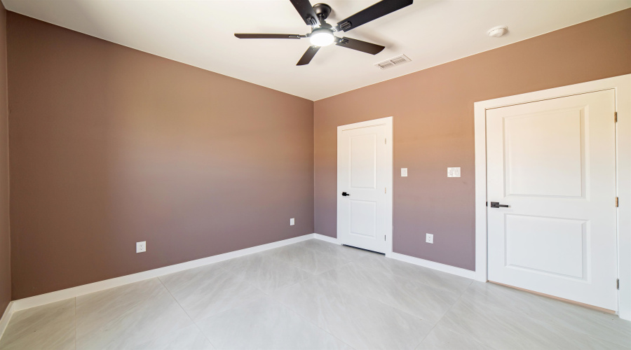 115 Lusitano Dr., Laredo, Texas 78046, 3 Bedrooms Bedrooms, 5 Rooms Rooms,2 BathroomsBathrooms,Residential,For Sale,115 Lusitano Dr.,20263909