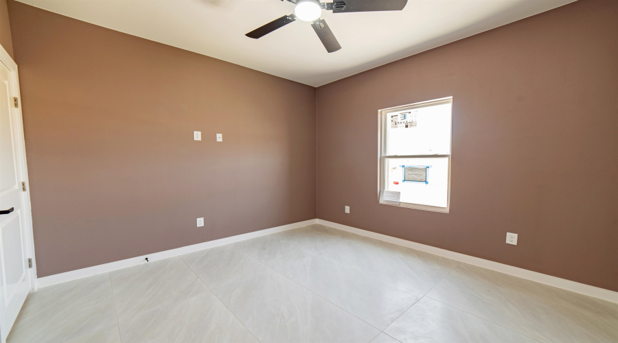 115 Lusitano Dr., Laredo, Texas 78046, 3 Bedrooms Bedrooms, 5 Rooms Rooms,2 BathroomsBathrooms,Residential,For Sale,115 Lusitano Dr.,20263909