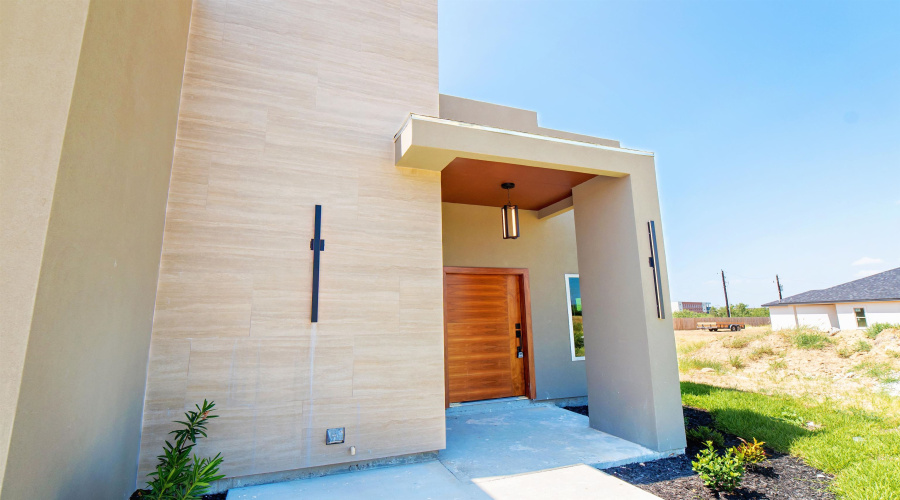 115 Lusitano Dr., Laredo, Texas 78046, 3 Bedrooms Bedrooms, 5 Rooms Rooms,2 BathroomsBathrooms,Residential,For Sale,115 Lusitano Dr.,20263909