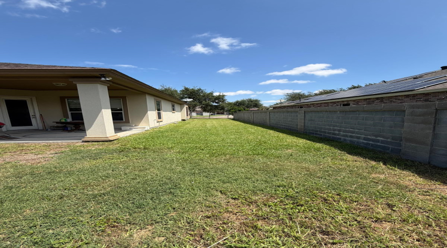 2943 Mehlhorn Lp, Laredo, Texas 78045, 4 Bedrooms Bedrooms, 8 Rooms Rooms,3 BathroomsBathrooms,Residential,For Sale,2943 Mehlhorn Lp,20261322
