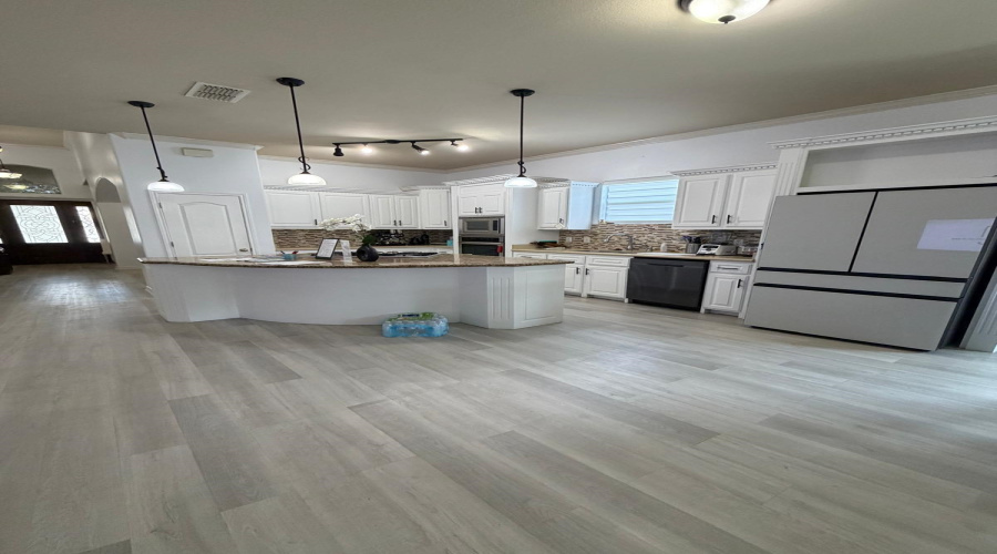 2943 Mehlhorn Lp, Laredo, Texas 78045, 4 Bedrooms Bedrooms, 8 Rooms Rooms,3 BathroomsBathrooms,Residential,For Sale,2943 Mehlhorn Lp,20261322
