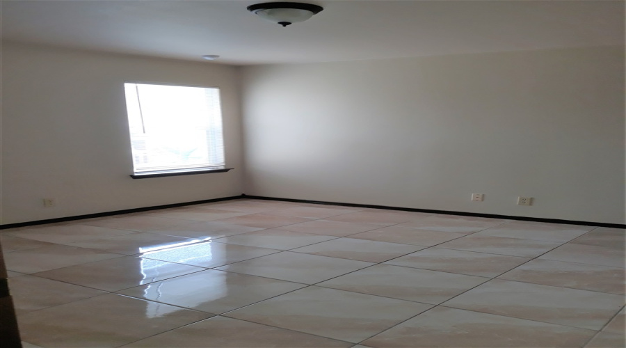 11119 Paso De Jacinto Lp, Laredo, Texas 78045, 3 Bedrooms Bedrooms, 5 Rooms Rooms,2 BathroomsBathrooms,Residential,For Sale,11119 Paso De Jacinto Lp,20263914