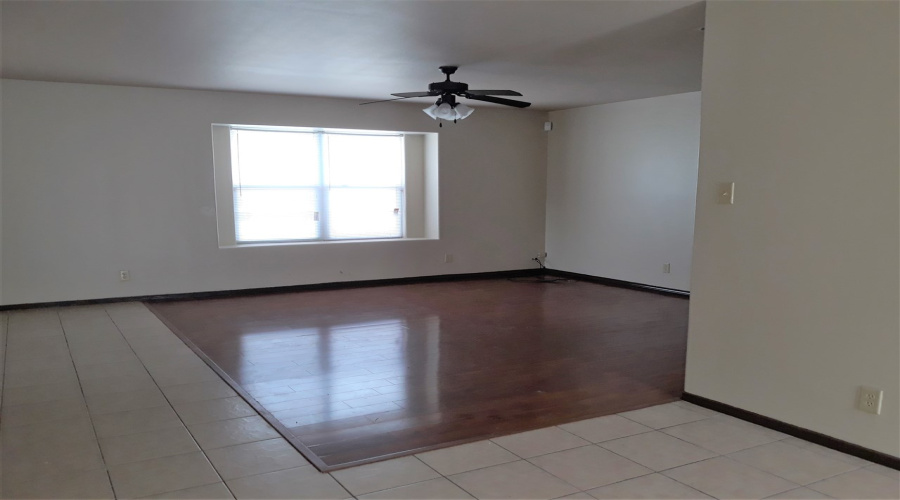 11119 Paso De Jacinto Lp, Laredo, Texas 78045, 3 Bedrooms Bedrooms, 5 Rooms Rooms,2 BathroomsBathrooms,Residential,For Sale,11119 Paso De Jacinto Lp,20263914