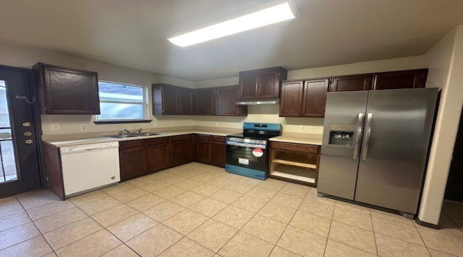 11119 Paso De Jacinto Lp, Laredo, Texas 78045, 3 Bedrooms Bedrooms, 5 Rooms Rooms,2 BathroomsBathrooms,Residential,For Sale,11119 Paso De Jacinto Lp,20263914