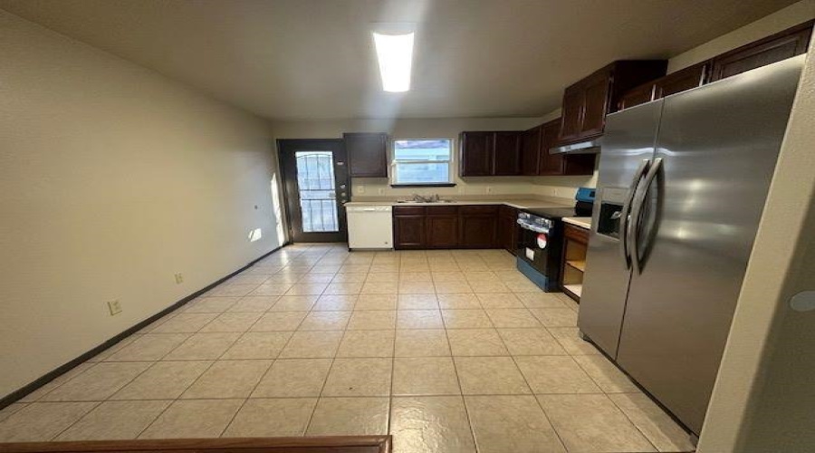 11119 Paso De Jacinto Lp, Laredo, Texas 78045, 3 Bedrooms Bedrooms, 5 Rooms Rooms,2 BathroomsBathrooms,Residential,For Sale,11119 Paso De Jacinto Lp,20263914