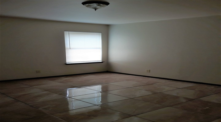 11119 Paso De Jacinto Lp, Laredo, Texas 78045, 3 Bedrooms Bedrooms, 5 Rooms Rooms,2 BathroomsBathrooms,Residential,For Sale,11119 Paso De Jacinto Lp,20263914