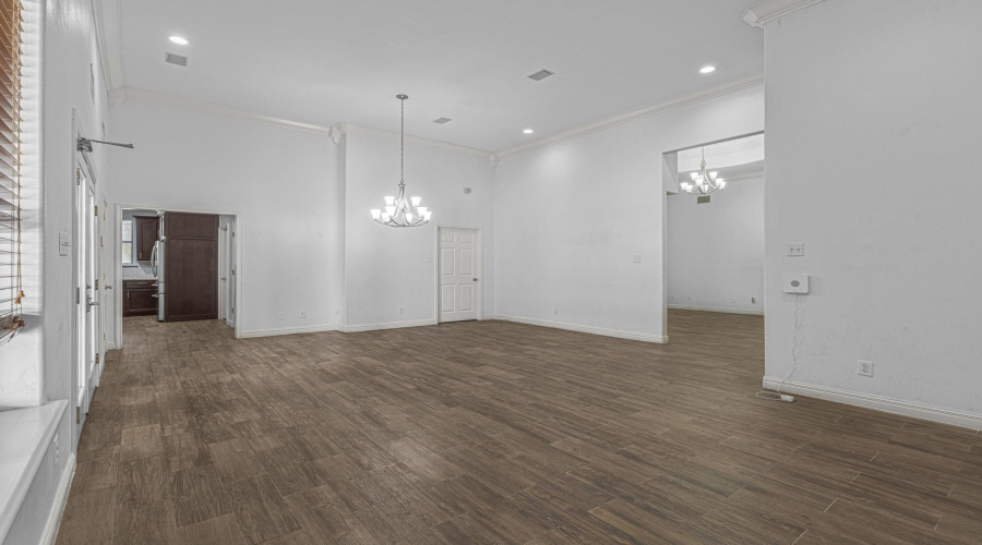 3101 Mark Twain Dr, Laredo, Texas 78041, 4 Bedrooms Bedrooms, 10 Rooms Rooms,5 BathroomsBathrooms,Residential,For Sale,3101 Mark Twain Dr,20263915