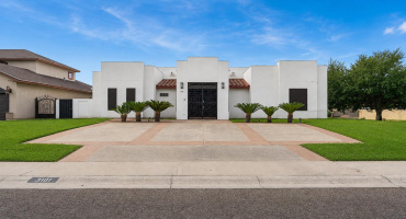 3101 Mark Twain Dr, Laredo, Texas 78041, 4 Bedrooms Bedrooms, 10 Rooms Rooms,5 BathroomsBathrooms,Residential,For Sale,3101 Mark Twain Dr,20263915