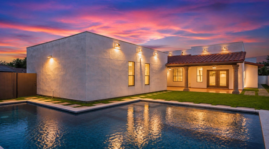 3101 Mark Twain Dr, Laredo, Texas 78041, 4 Bedrooms Bedrooms, 10 Rooms Rooms,5 BathroomsBathrooms,Residential,For Sale,3101 Mark Twain Dr,20263915