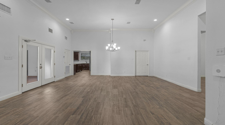 3101 Mark Twain Dr, Laredo, Texas 78041, 4 Bedrooms Bedrooms, 10 Rooms Rooms,5 BathroomsBathrooms,Residential,For Sale,3101 Mark Twain Dr,20263915