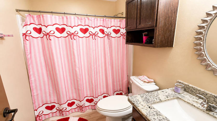 3623 Jose C Santos Dr, Laredo, Texas 78046, 3 Bedrooms Bedrooms, 6 Rooms Rooms,2 BathroomsBathrooms,Residential,For Sale,3623 Jose C Santos Dr,20263917