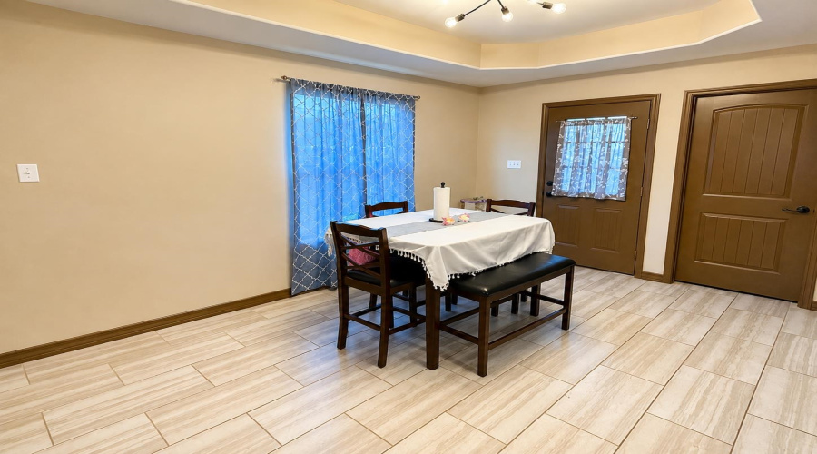 3623 Jose C Santos Dr, Laredo, Texas 78046, 3 Bedrooms Bedrooms, 6 Rooms Rooms,2 BathroomsBathrooms,Residential,For Sale,3623 Jose C Santos Dr,20263917