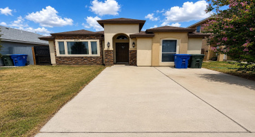 3623 Jose C Santos Dr, Laredo, Texas 78046, 3 Bedrooms Bedrooms, 6 Rooms Rooms,2 BathroomsBathrooms,Residential,For Sale,3623 Jose C Santos Dr,20263917