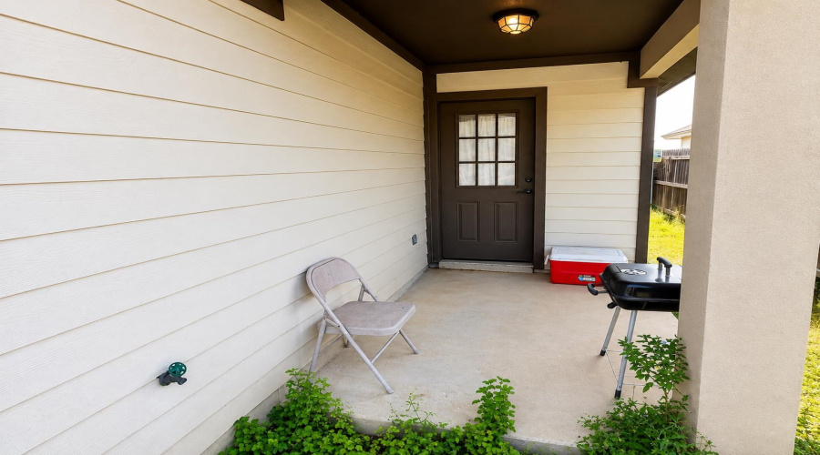 3623 Jose C Santos Dr, Laredo, Texas 78046, 3 Bedrooms Bedrooms, 6 Rooms Rooms,2 BathroomsBathrooms,Residential,For Sale,3623 Jose C Santos Dr,20263917