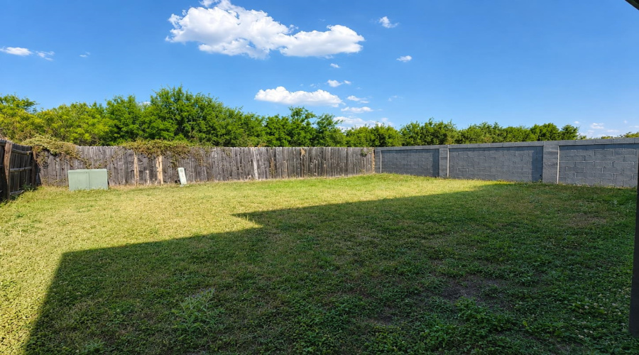 3623 Jose C Santos Dr, Laredo, Texas 78046, 3 Bedrooms Bedrooms, 6 Rooms Rooms,2 BathroomsBathrooms,Residential,For Sale,3623 Jose C Santos Dr,20263917