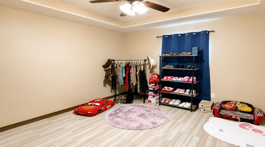 3623 Jose C Santos Dr, Laredo, Texas 78046, 3 Bedrooms Bedrooms, 6 Rooms Rooms,2 BathroomsBathrooms,Residential,For Sale,3623 Jose C Santos Dr,20263917