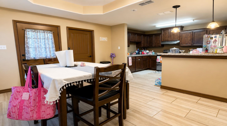 3623 Jose C Santos Dr, Laredo, Texas 78046, 3 Bedrooms Bedrooms, 6 Rooms Rooms,2 BathroomsBathrooms,Residential,For Sale,3623 Jose C Santos Dr,20263917