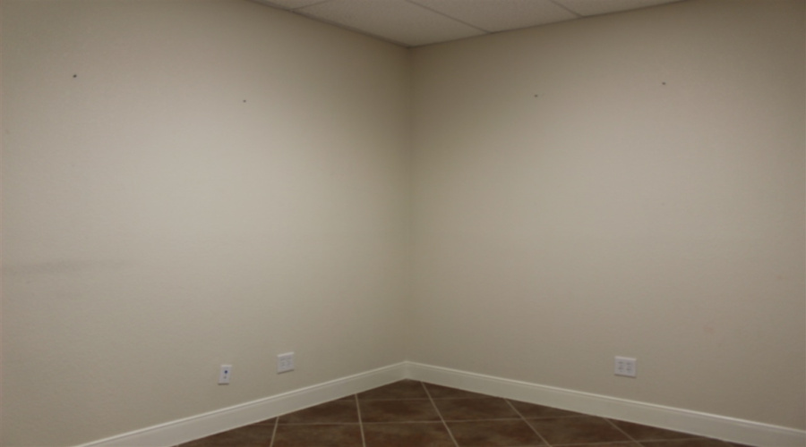 6510 Polaris Dr, LAREDO, Texas 78041, 1 Room Rooms,1 BathroomBathrooms,Commercial retail/office,For Rent,6510 Polaris Dr,20263916