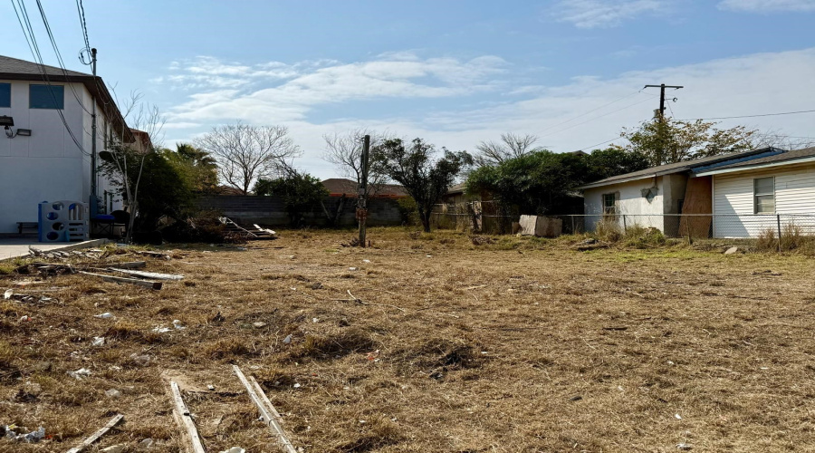 1003 Lyon St, Laredo, Texas 78040, ,Land,For Sale,1003 Lyon St,20263920