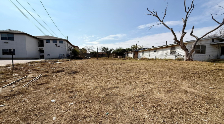 1003 Lyon St, Laredo, Texas 78040, ,Land,For Sale,1003 Lyon St,20263920