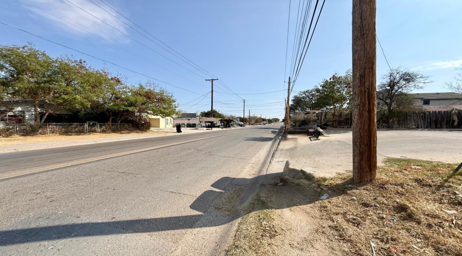 1003 Lyon St, Laredo, Texas 78040, ,Land,For Sale,1003 Lyon St,20263920