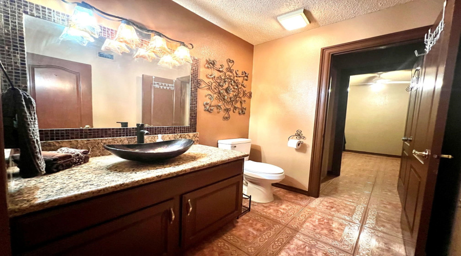 1505 Palmer Dr, Laredo, Texas 78045, 5 Bedrooms Bedrooms, 11 Rooms Rooms,6 BathroomsBathrooms,Residential,For Sale,1505 Palmer Dr,20263918