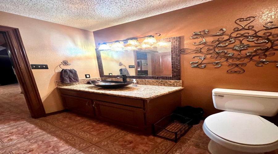 1505 Palmer Dr, Laredo, Texas 78045, 5 Bedrooms Bedrooms, 11 Rooms Rooms,6 BathroomsBathrooms,Residential,For Sale,1505 Palmer Dr,20263918
