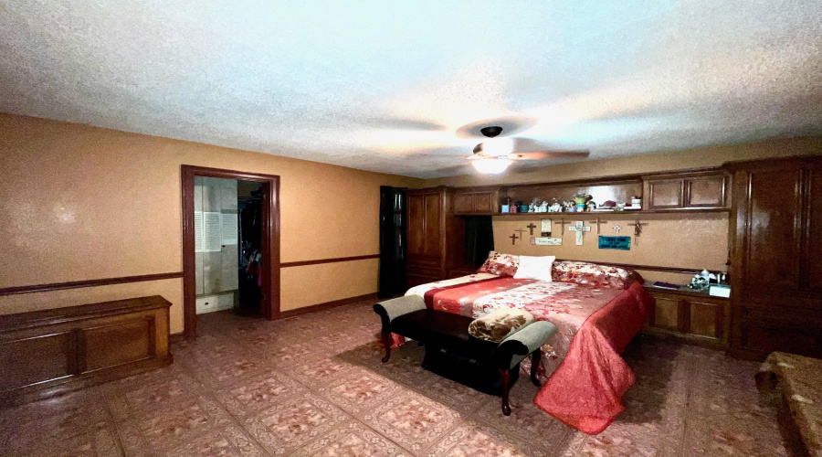 1505 Palmer Dr, Laredo, Texas 78045, 5 Bedrooms Bedrooms, 11 Rooms Rooms,6 BathroomsBathrooms,Residential,For Sale,1505 Palmer Dr,20263918