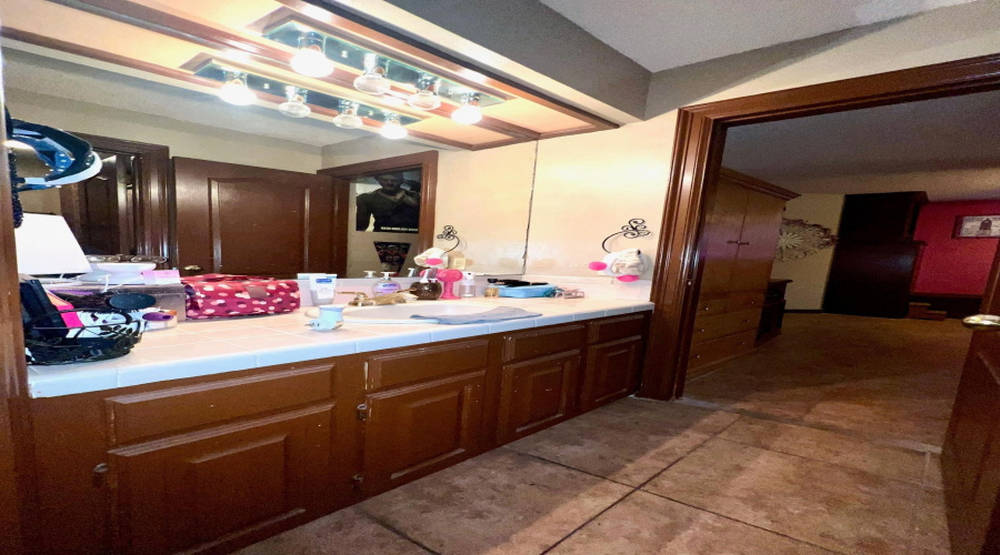 1505 Palmer Dr, Laredo, Texas 78045, 5 Bedrooms Bedrooms, 11 Rooms Rooms,6 BathroomsBathrooms,Residential,For Sale,1505 Palmer Dr,20263918