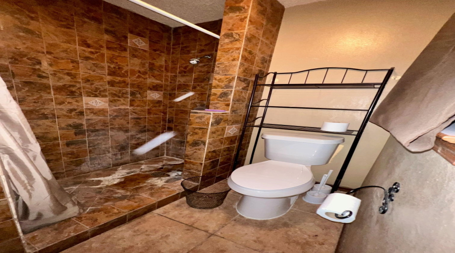 1505 Palmer Dr, Laredo, Texas 78045, 5 Bedrooms Bedrooms, 11 Rooms Rooms,6 BathroomsBathrooms,Residential,For Sale,1505 Palmer Dr,20263918