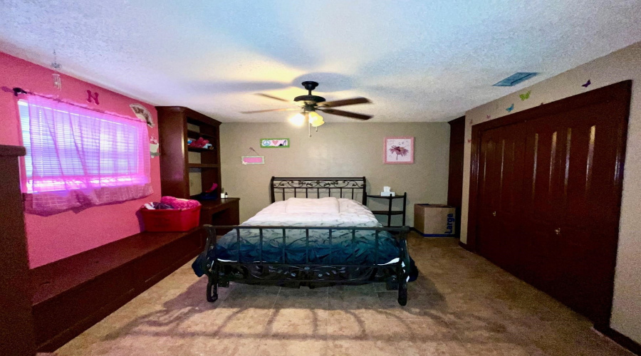 1505 Palmer Dr, Laredo, Texas 78045, 5 Bedrooms Bedrooms, 11 Rooms Rooms,6 BathroomsBathrooms,Residential,For Sale,1505 Palmer Dr,20263918