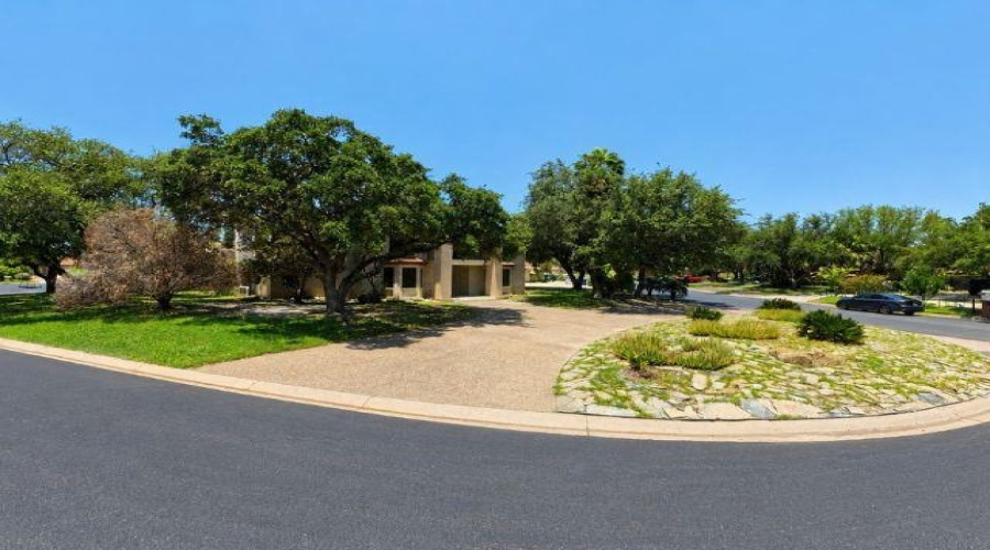 1505 Palmer Dr, Laredo, Texas 78045, 5 Bedrooms Bedrooms, 11 Rooms Rooms,6 BathroomsBathrooms,Residential,For Sale,1505 Palmer Dr,20263918