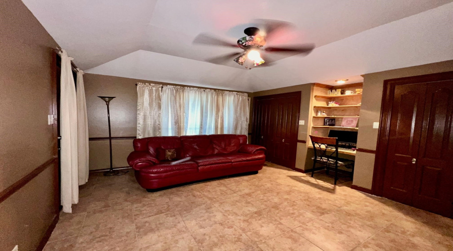 1505 Palmer Dr, Laredo, Texas 78045, 5 Bedrooms Bedrooms, 11 Rooms Rooms,6 BathroomsBathrooms,Residential,For Sale,1505 Palmer Dr,20263918